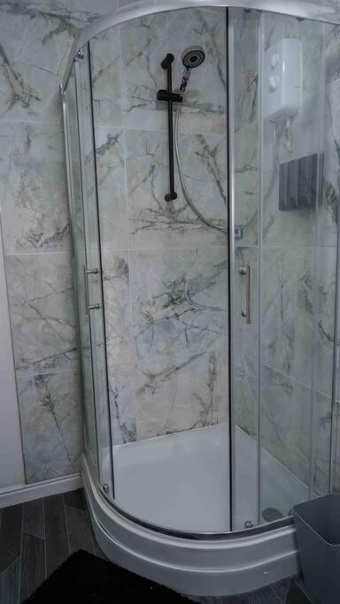 Stunning Two Bed City Centre Apartment Лідс Екстер'єр фото