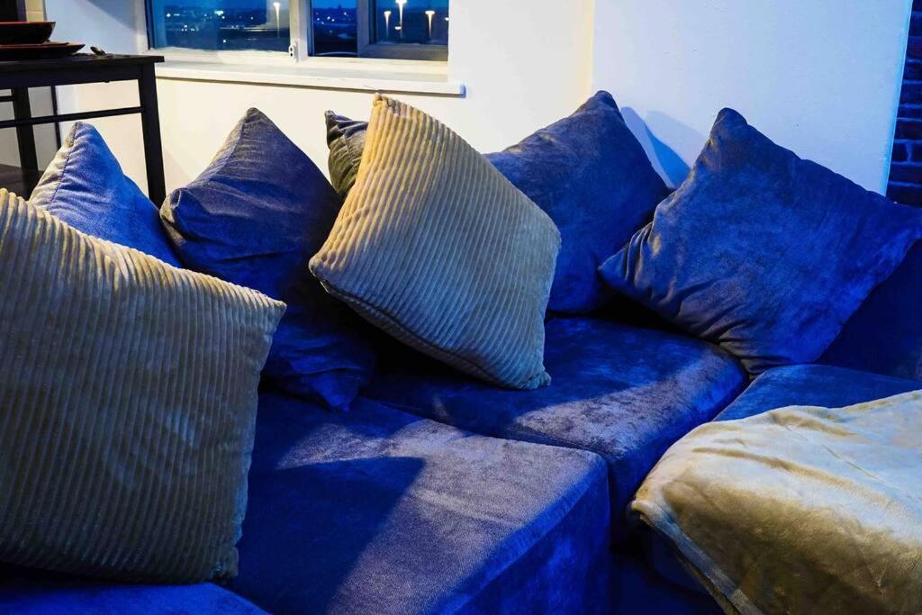 Stunning Two Bed City Centre Apartment Лідс Екстер'єр фото